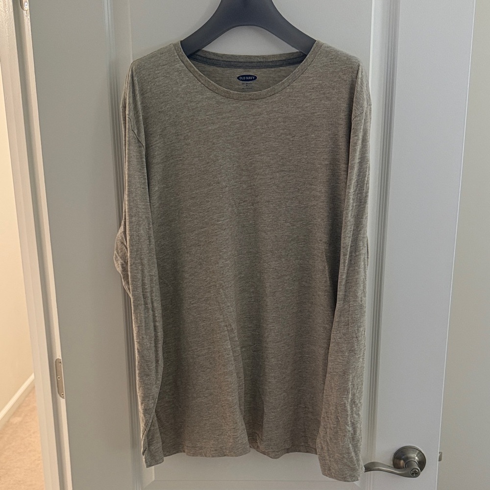 Old Navy Heather Gray Long Sleeve Tee
